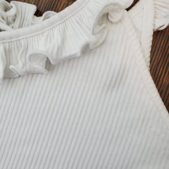 NEW Forever 21 Plus Size White Ribbed Ruffle Tank - Picture 7 of 9
